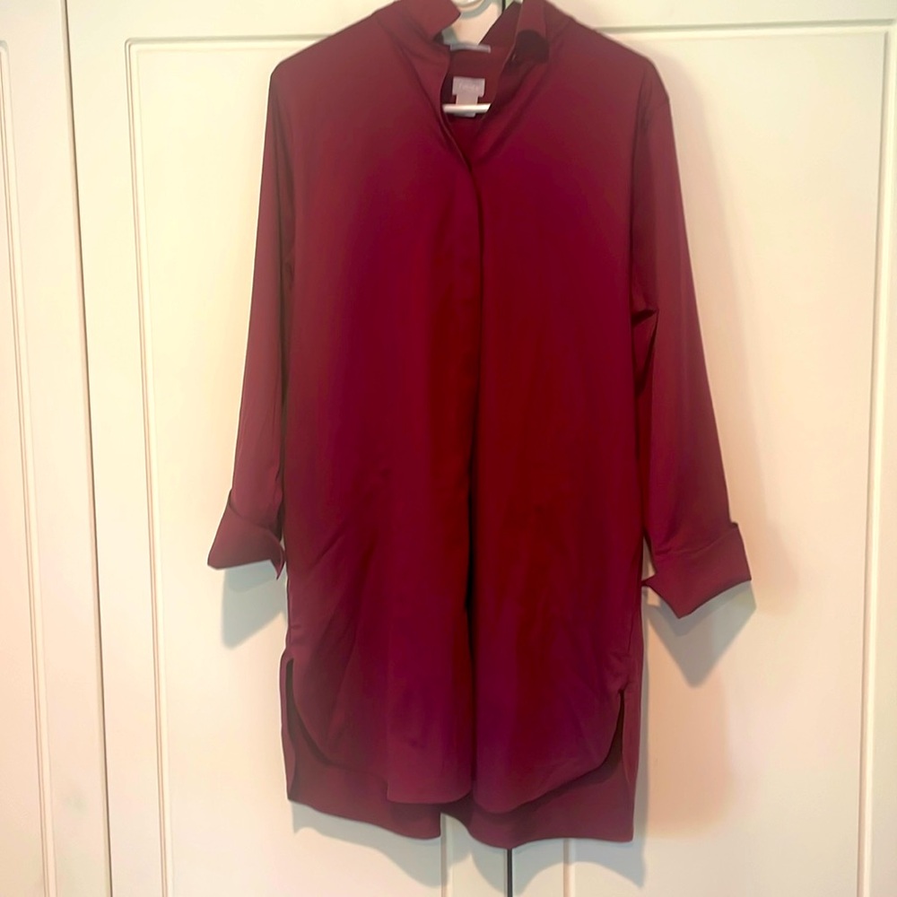 Chico’s no iron chic stretch tunic in a beautiful maroon color size 2